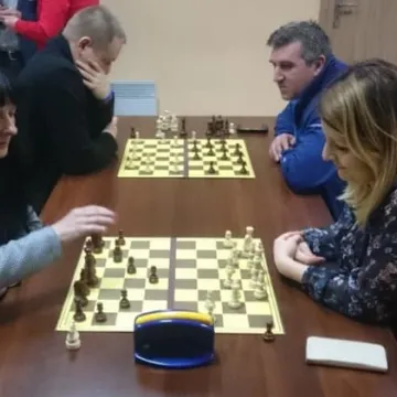 Zmierzyli się w szachy i warcaby