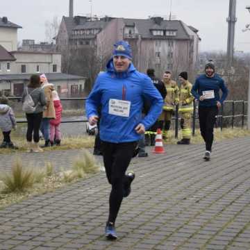 [WIDEO] Glinianki parkRUN w Radomsku. Bieg dla zdrowia i WOŚP 2025