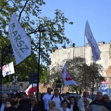 „Życie Łączy”. Mieszkańcy Radomska w Marszu dla Życia i Rodziny