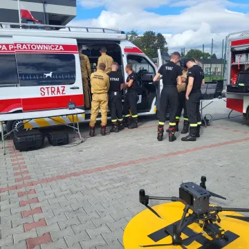 Strażacy ze Strzałkowa szkolili się z obsługi dronów