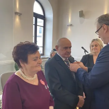 Razem przez pół wieku. Medale trafiły do dziesięciu par