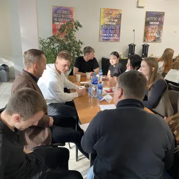 Edukacja obywatelska w „Mechaniku”. Dyskusje o czytelnictwie, stresie i uzależnieniach