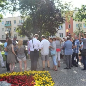 Spacer z rewitalizacją w tle