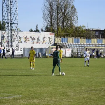 Wygrana lidera tabeli. RKS Radomsko pewnie pokonał Stal Niewiadów