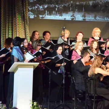 95 lat z Moniuszkowcami