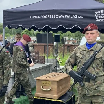 Ekshumowany Jan Kowalski spoczął na Cmentarzu Starym w Radomsku