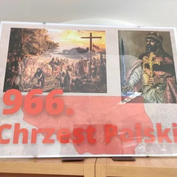 966. Chrzest Polski - wystawa w bibliotece w Radomsku