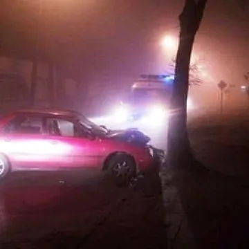 Wypadek na ul. Narutowicza. Kierowca uciekł z miejsca wypadku