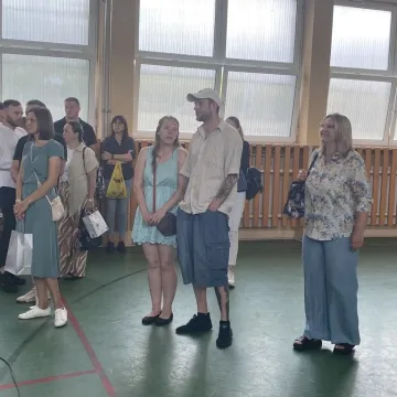 Zasłużone wakacje. Uczniowie „Jedynki” uroczyście zakończyli rok szkolny