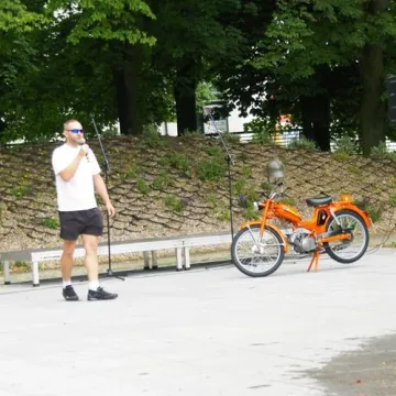 Zabytkowe pojazdy zaparkowały w Radomsku