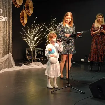 Przedszkolaki recytowały „zimowe” wierszyki w MDK w Radomsku