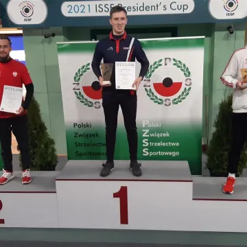 Kolejne sukcesy pistoleciarzy OKSS „10-tka”