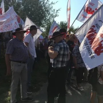 Pikieta przed siedzibą JYSK w obronie pracownika