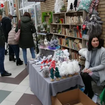 Targi rękodzieła z Mikołajem