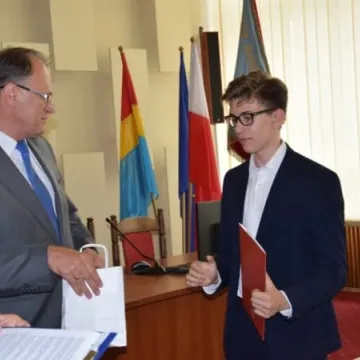 Prezydent nagrodził najlepszych uczniów