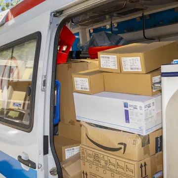 Trzy karetki trafią do obwodów partnerskich województwa łódzkiego w Ukrainie