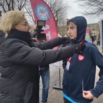 Bieg po schodach radomszczańskiego wieżowca. Wszystko dla WOŚP