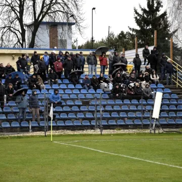 Lider nie zawiódł. RKS pewnie wygrywa z Omegą Kleszczów