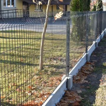 Nowe ogrodzenie przy świetlicy wiejskiej w Barczkowicach