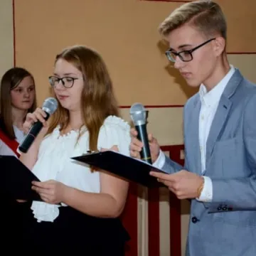 Ślubowanie klas pierwszych w Przedborzu