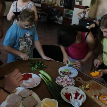 Piknik integracyjny dzieci i seniorów RUTW SAN