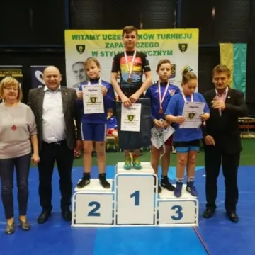 5 medali dla zapaśników ZKS Radomsko