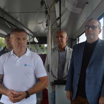 Autobusem na nowy basen w Radomsku