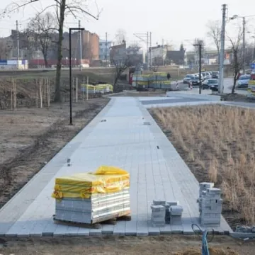 Rewitalizacja parku przy ul. Sierakowskiego na ukończeniu