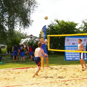 Siatkarski piknik rodzinny w Kietlinie