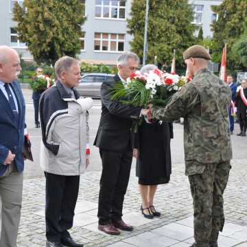 W Radomsku upamiętniono 77. rocznicę utworzenia KWP