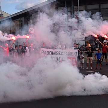 [WIDEO] Kibice RKS Radomsko oddają cześć dzielnym powstańcom warszawskim