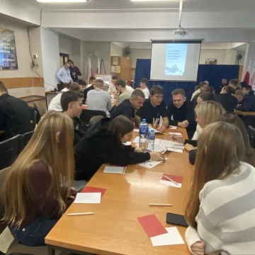 Edukacja obywatelska w „Mechaniku”. Dyskusje o czytelnictwie, stresie i uzależnieniach