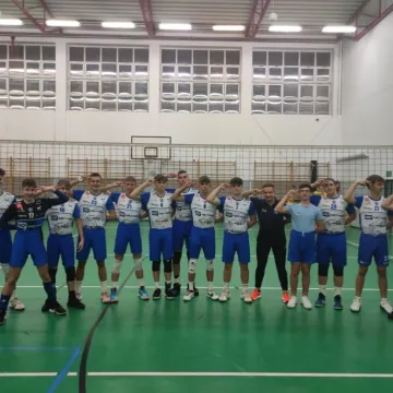 Minisiatkówka w miejskiej hali Akademii Volley Radomsko