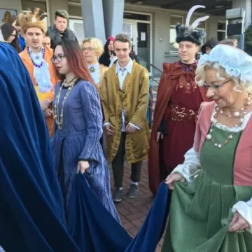 Happening Teatru Źródło „Z Niepodległą w sercu”