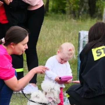 Strażacki piknik rodzinny w Dąbrówce zintegrował mieszkańców