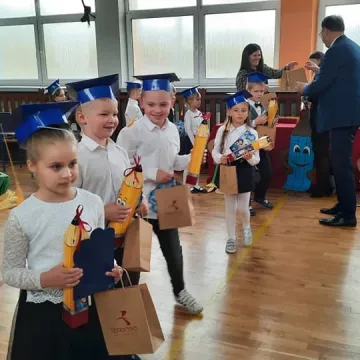 Ślubowanie pierwszaków w PSP nr 8 w Radomsku