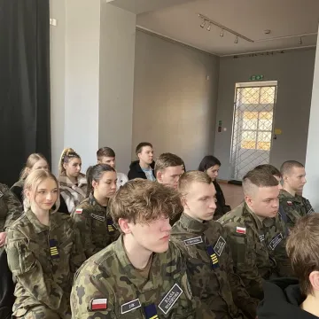 [WIDEO] Poszukiwania szczątków kapitana Stanisława Sojczyńskiego-Warszyca. Wykład dr Krzysztofa Latochy w Muzeum Regionalnym w Radomsku