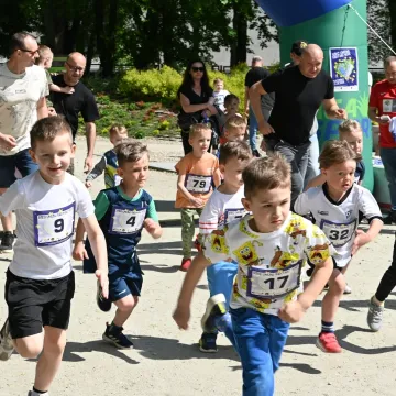 Bieg Unijny 2025. Ponad setka dzieci świętowała 21 lat w UE