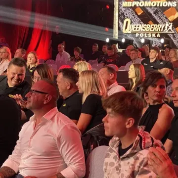 Korner Radomsko Boxing Night 2023. Robert Parzęczewski znokautował rywala