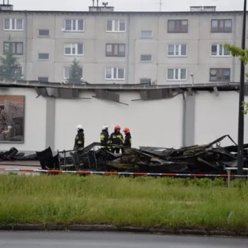 Pogorzelisko po markecie Lidl