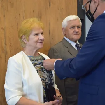 „Złoci” małżonkowie odznaczeni medalami