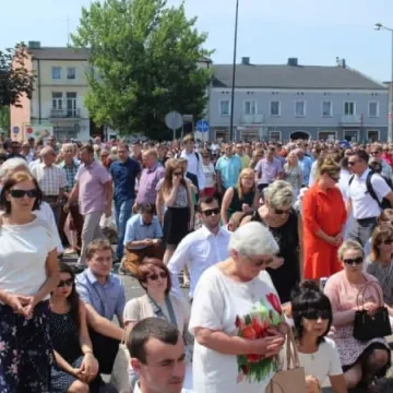 Procesje przemierzyły ulice