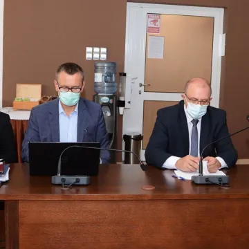 Jakie koszty generuje koronawirus w powiatowej służbie zdrowia?