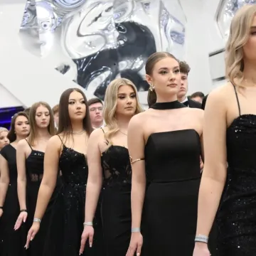 Studniówka I LO w Radomsku. Zaczęło się odliczanie do matury