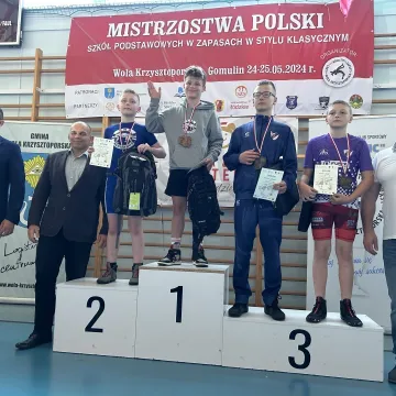 „Dziewiątka” z Radomska Mistrzem Polski szkół podstawowych w zapasach