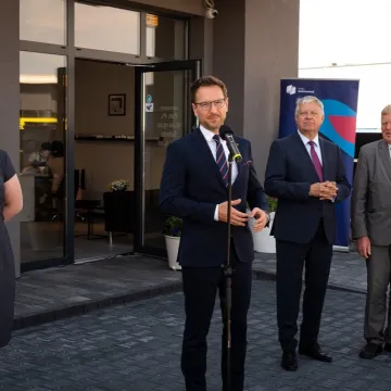 Łódzka Specjalna Strefa Ekonomiczna przekaże 5 mln zł na szkolenia dla uchodźców z Ukrainy