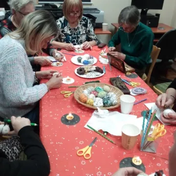 Pisanki i pająki ludowe ożywiły tradycję w Gidlach