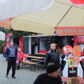 Food Trucki opanowały centrum