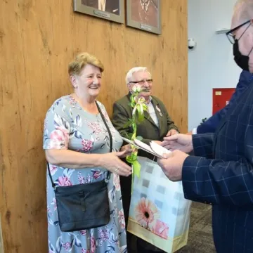 „Złoci” małżonkowie odznaczeni medalami