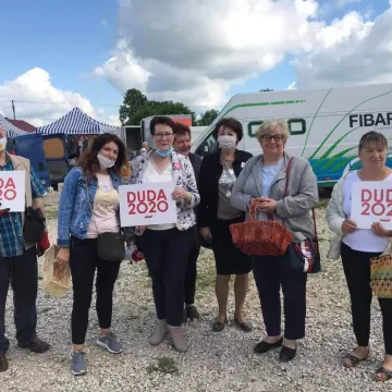 Posłowie PiS w Przedborzu zachęcali do głosowania na Andrzeja Dudę